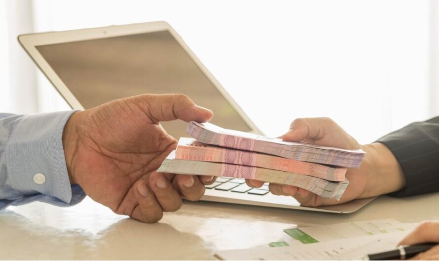 Rachat de crédits avec trésorerie : quels éléments comparer avant de financer un nouveau projet ?